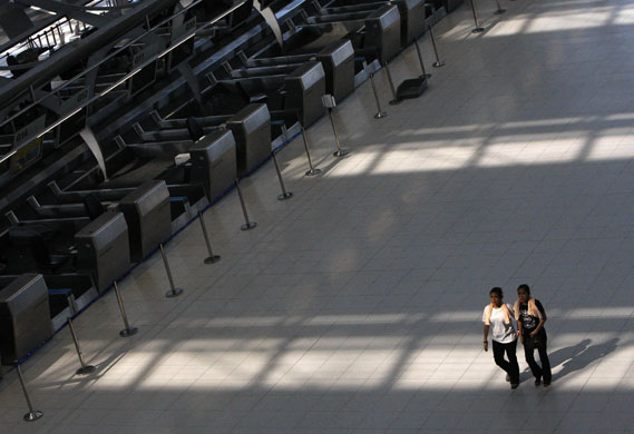 Gallery Thailand crisis: Anti-government protesters in Suvarnabhumi airport 