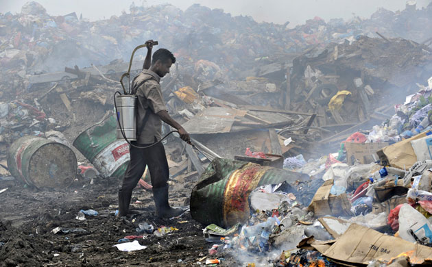 Gallery A place in the dump: Garbage in Maldives