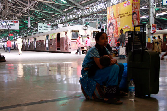 Gallery Mumbai aftermath: Military Take Control Of Scenes Of Mumbai Attacks