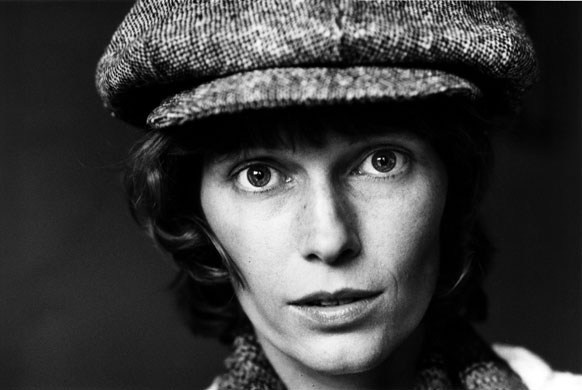 Gallery Katine Auction: Jane Bown Mia Farrow