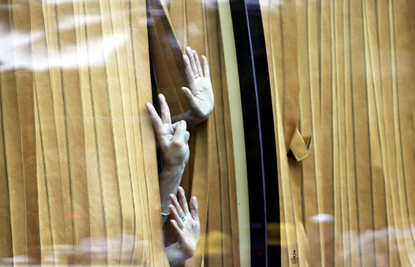 Gallery mumbai update: Freed hostages