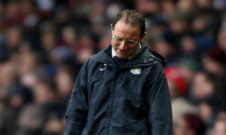 Martin O'Neill shakes his head during Villa v Middlesbrough