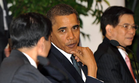 Barrack Obama speaks with Thailand prime minister Abhisit Vejjajiva