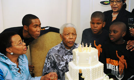 Nelson Mandela celebrates 92nd birthday with friends and family