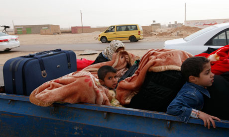 Ras Lanuf civilians flee