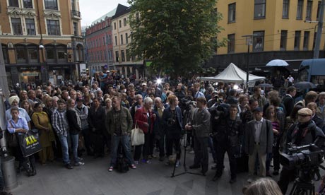 Norway attacks: people gather