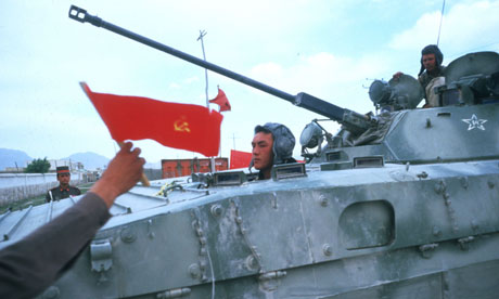 Soviet troops prepare to leave Kabul on 25 April 1988