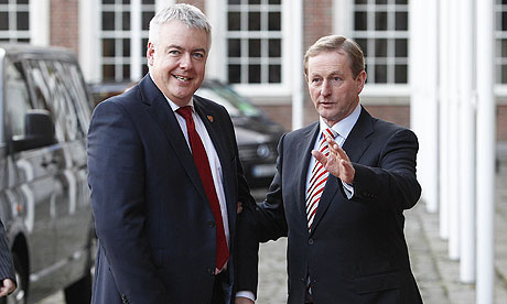 First minister of Wales, Carwyn Jones (l), with the Irish taoiseach, Enda Kenny