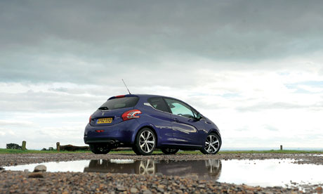 On the road: Peugeot 208 feline
