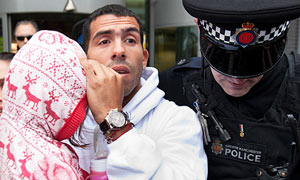  Carlos Tevez 005 Wenger says victory is possible in Milan as Bergkamp questions Arsenals mentality