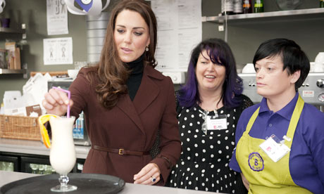 Kate tries out a 'duchess' smoothie at the dry bar