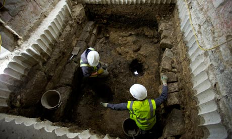 Field archaeologists Ian Milsted and Jim Williams in the dig site at York Minster