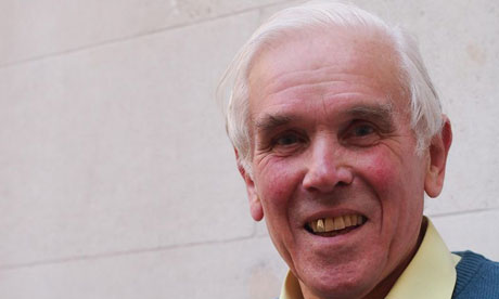 UK's oldest living kidney donor, 83, gives his organ to stranger...