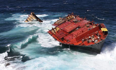 New Zealand jails Filipino sailors over nations worst environmental spillage