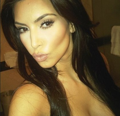 Kim Kardashian To Release Book of 2000 Selfies