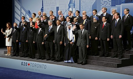 [Image: G20-summit-family-photogr-009.jpg]