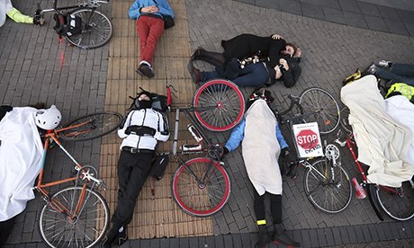 Cycling Group Hold die-in safety Protest