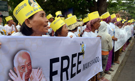 Cambodian supporters of Mam Sonando 