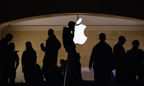 Apple shares fall amid concern at iPhone and iPad sales