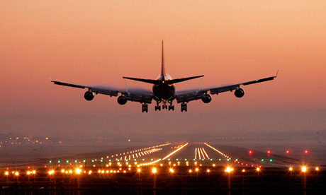 Female+airport+security+officer+gatwick