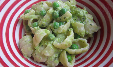 Pea and mint pesto