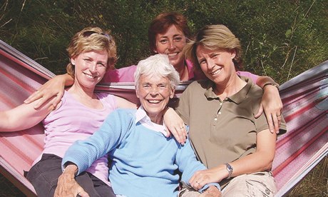 Mamie Magnusson and daughters