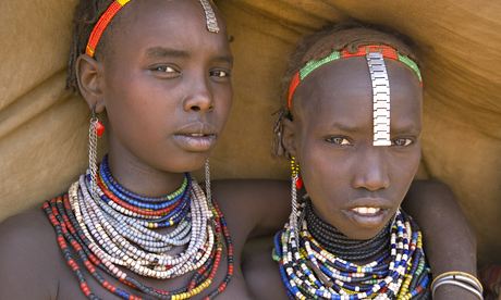 MDG : Girls of the Galeb tribe, Lower Omo Valley, Ethiopia