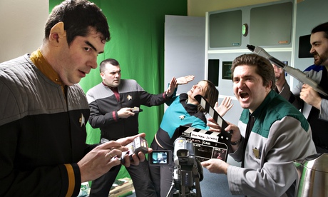 Trekkies film Startrek episode in their kitchen