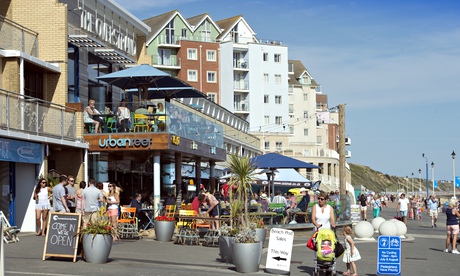 Urban Reef cafe on Boscombe beach