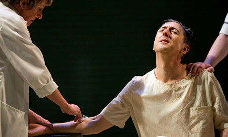 Alan Cumming in Macbeth at Tramway, Glasgow