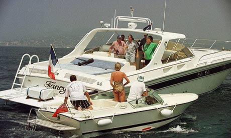 Princess Diana talking to James Whitaker off St Tropez in 1997