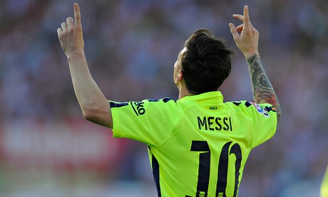 Lionel Messi scores