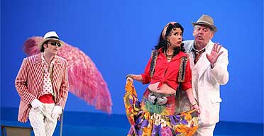 James Edwards, Heather Shipp and Thomas Allen in Il Turco in Italia