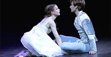 Alicia Amatriain and Friedemann Vogel in Romeo and Juliet, Royal Albert Hall