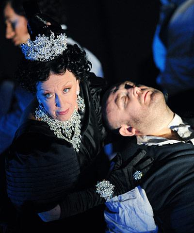 Queen of Spades, O.N.: Queen of Spades, opera north 2011