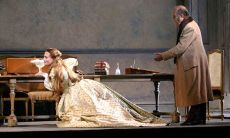 LaTraviataROH2011