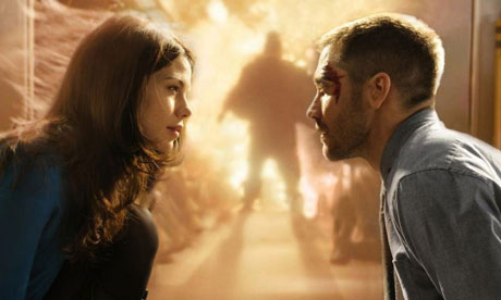 Michelle Monaghan and Jake Gyllenhaal in Source Code