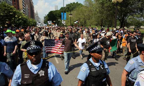 Nato-protest-crowds-007.jpg