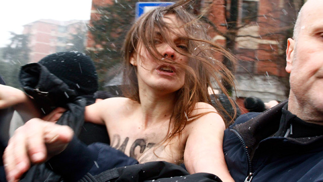 http://static.guim.co.uk/sys-images/Guardian/Pix/audio/video/2013/2/24/1361725058771/Femen-protest-Italy-005.jpg