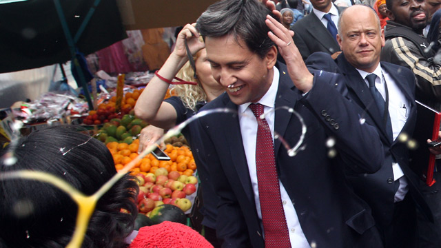 Miliband-egged-in-south-L-016.jpg