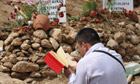 Man mourns at the site of Soma coal mine disaster