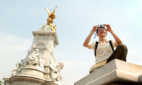 chinese tourist in london