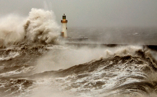 Stock category : Cumbria storm, by Howard Stewart