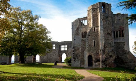 England. Newarks ancient castle, the location of King Johns death.