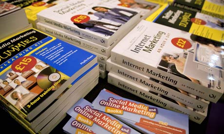 Online marketing books in a bookshop