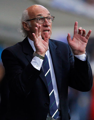 Superclasico: Boca Juniors' Bianchi gestures