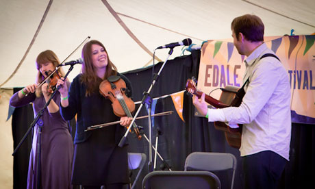 Bella Hardy launches The Dark Peak and the White at Edale Folk Festival