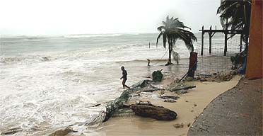 Mexico braced as Hurricane Wilma arrives | Environment | guardian. Mexico braced as Hurricane Wilma arrives | Environment | guardian.