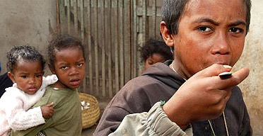 Children living in poverty in MadagascarChildren living in poverty in Madagascar