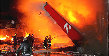 200 feared dead after plane crashes at Sao Paulo | World news ...